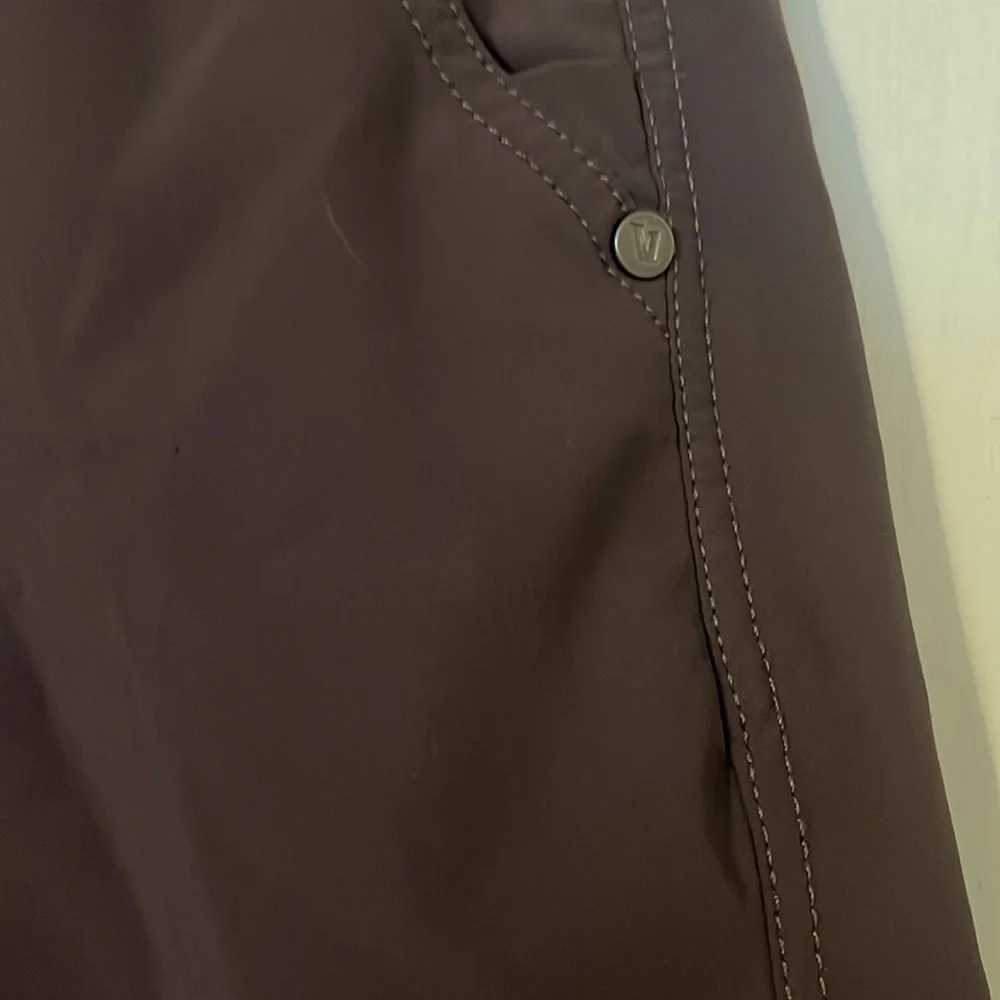 Vuori Men's Kore Shorts Lined 8" Plum/Black Small Running Exercise Lightweight - Picture 5 of 8